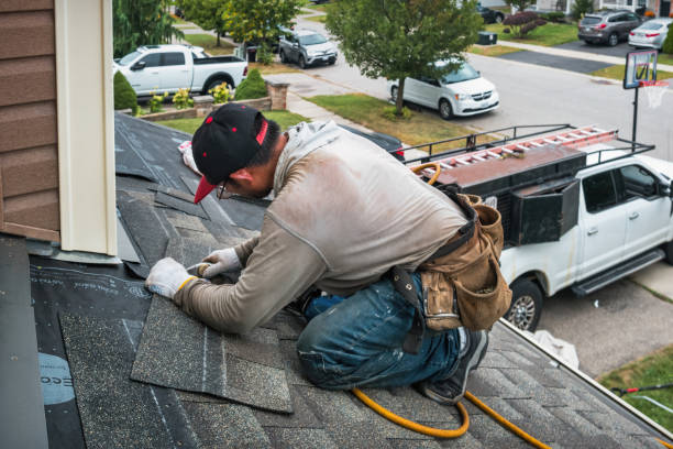Professional Flat Roof Repair technician working in Broadview, MT